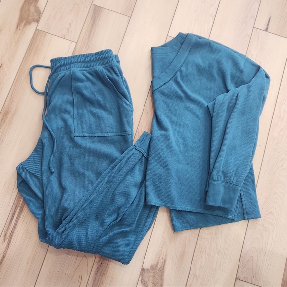 Gilly Hicks Other - Gilly Hicks Green Waffle Knit Pajama Set